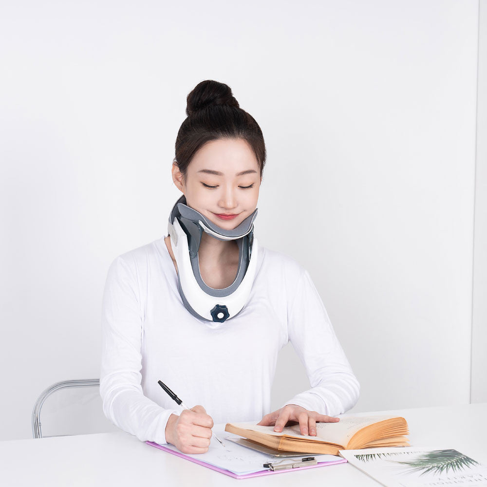 Adjustable Neck Traction Device for Daily Comfort